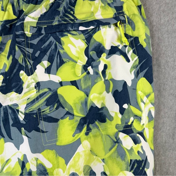 The North Face Shorts Pull on Classic Hybrid Trunks Swim Athletic Pockets - Picture 7 of 15